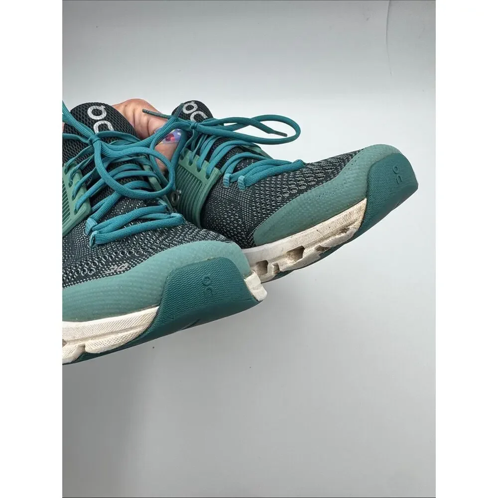On Running Shoes - Women’s 8